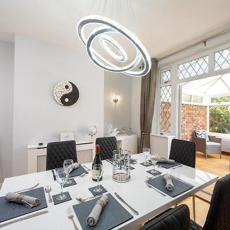 Mulberry House - Luxurious And Modern 4-Bed In Solihull Near Nec,Jlr, Airport, Resorts World, Hs2 Экстерьер фото