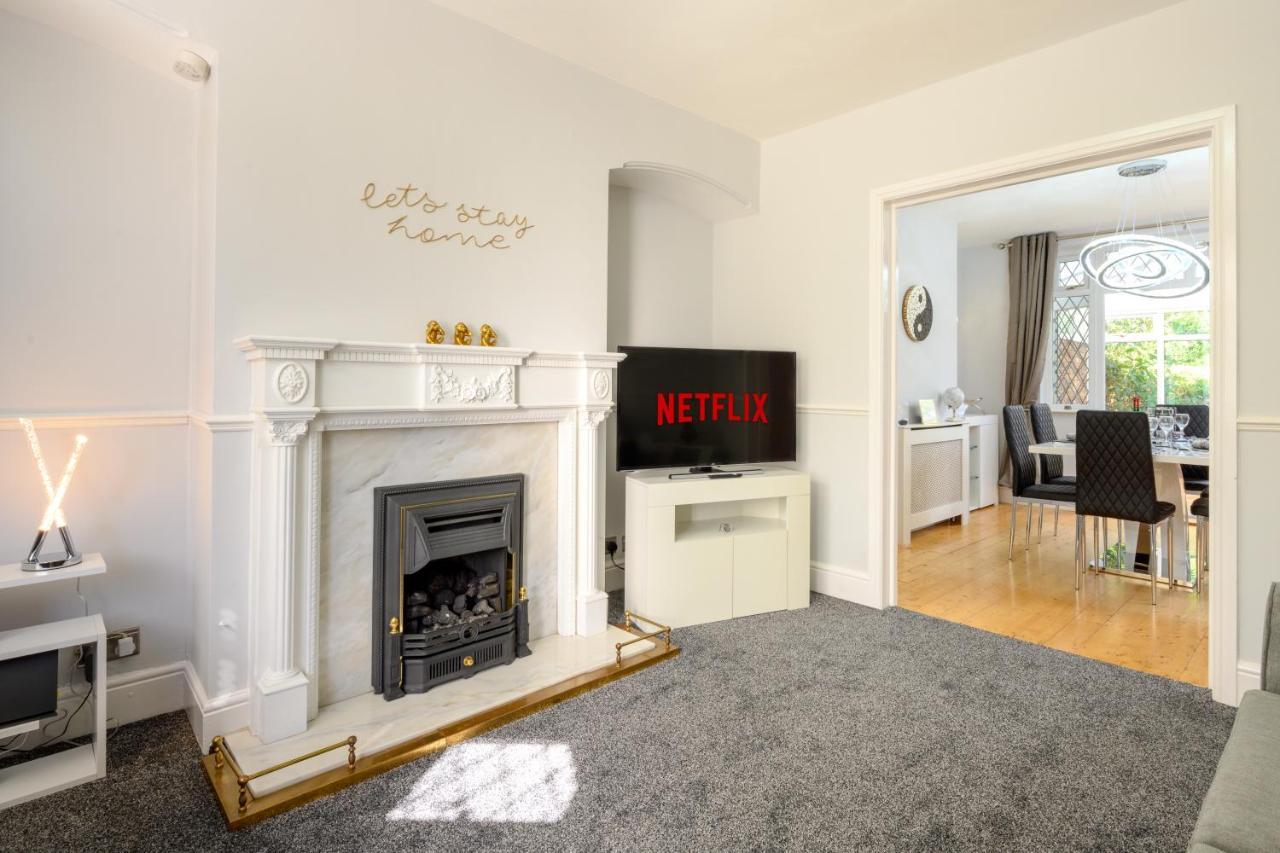 Mulberry House - Luxurious And Modern 4-Bed In Solihull Near Nec,Jlr, Airport, Resorts World, Hs2 Экстерьер фото