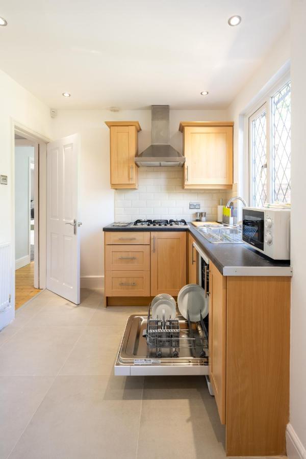 Mulberry House - Luxurious And Modern 4-Bed In Solihull Near Nec,Jlr, Airport, Resorts World, Hs2 Экстерьер фото